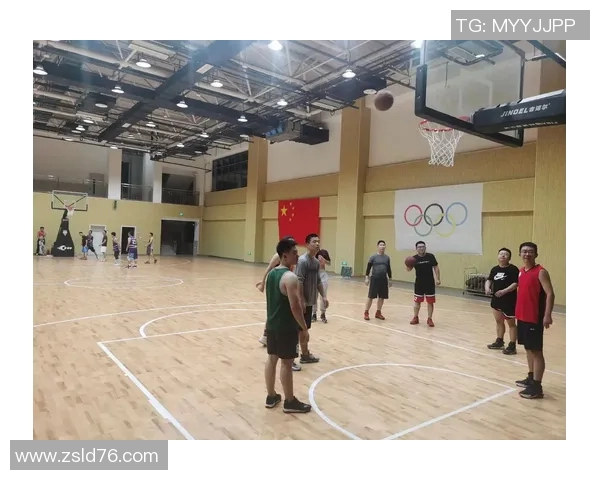 上海篮球队的奋斗历程与荣耀追寻：一段不屈不挠的篮球纪实故事