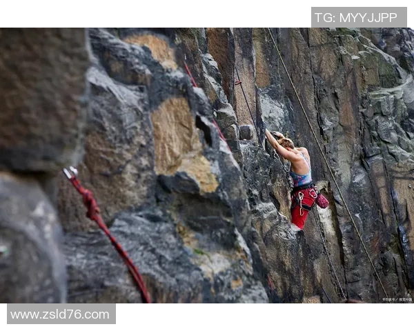 西安攀岩队的力量揭秘:挑战极限与勇气的完美结合 西安攀岩队的力量揭秘:挑战极限与勇气的完美结合
